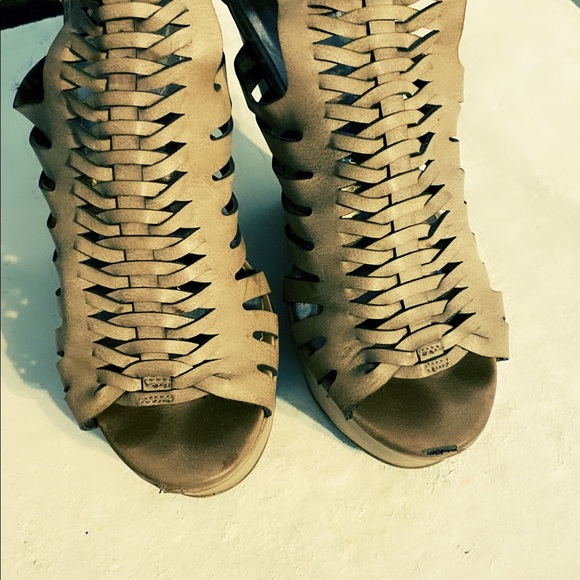 Steve Madden size 9 - Picture 3 of 6